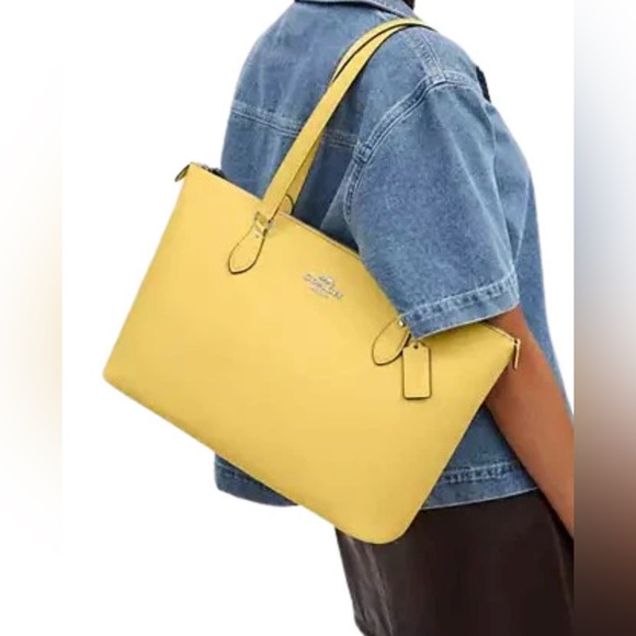 Coach Leather Yellow Large Gallery Tote Designer Luxury Modern ChicNWT